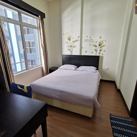 B - Lagoon Water Themepark Suite Melaka Town Εξωτερικό φωτογραφία