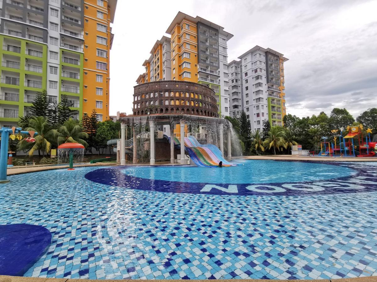 B - Lagoon Water Themepark Suite Melaka Town Εξωτερικό φωτογραφία