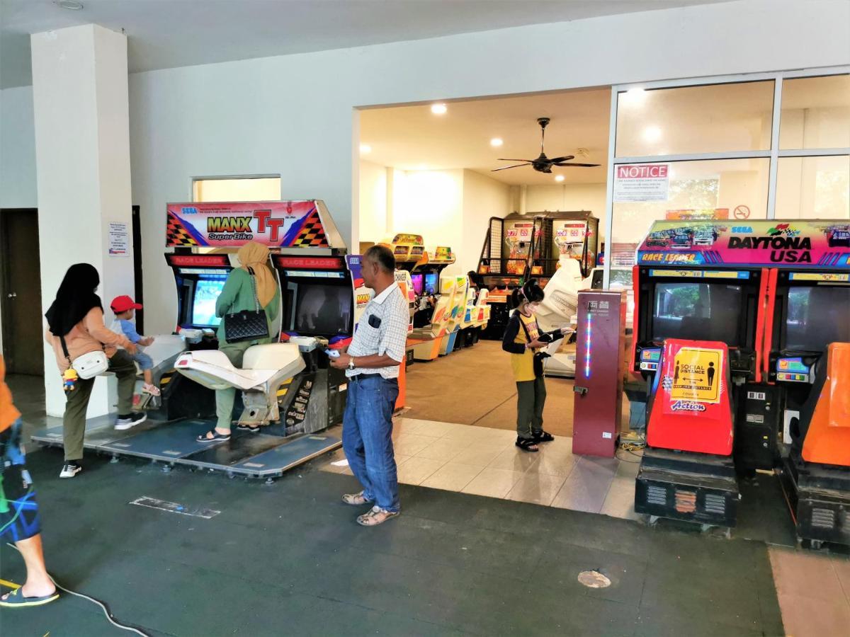 B - Lagoon Water Themepark Suite Melaka Town Εξωτερικό φωτογραφία