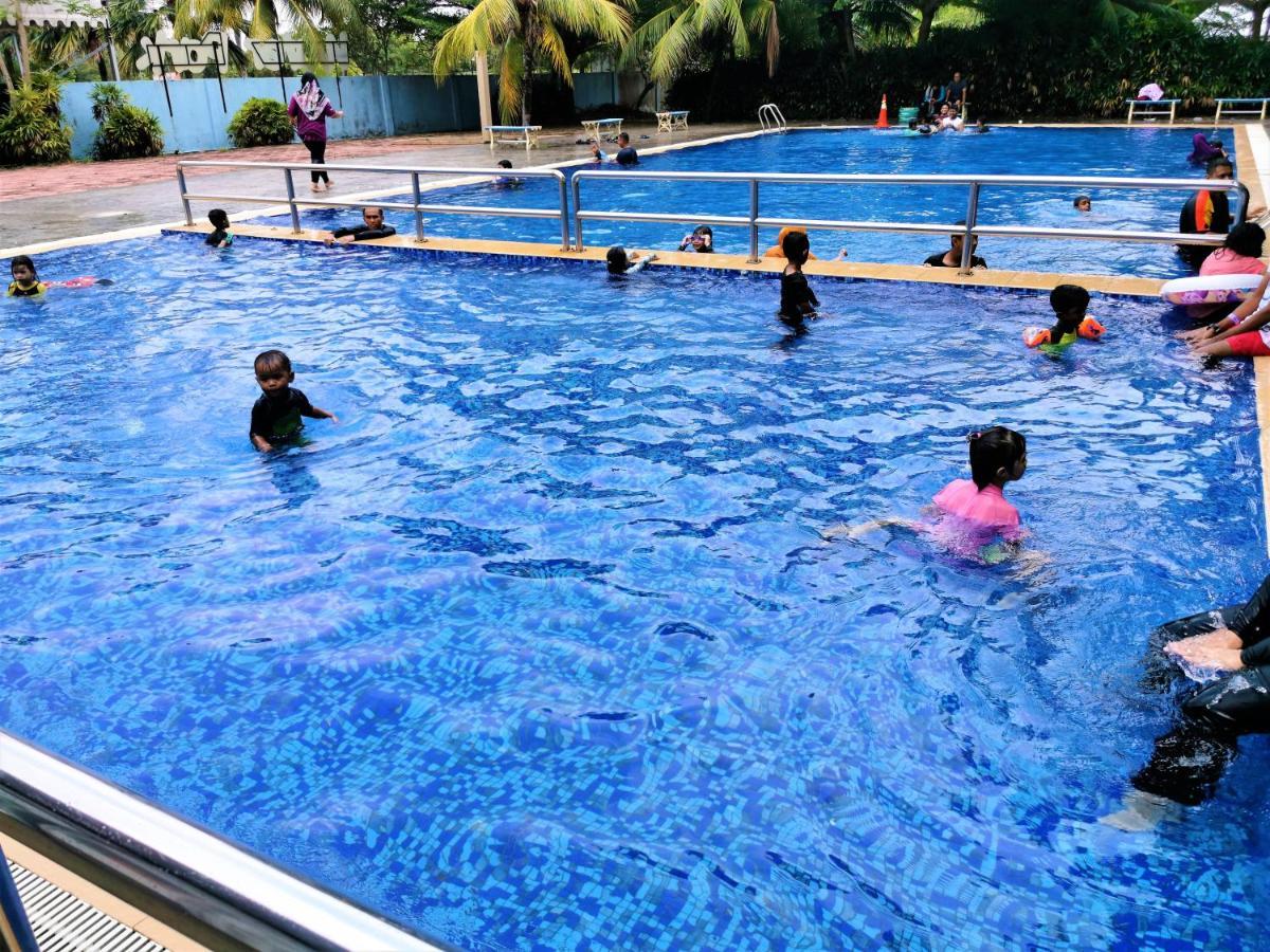 B - Lagoon Water Themepark Suite Melaka Town Εξωτερικό φωτογραφία