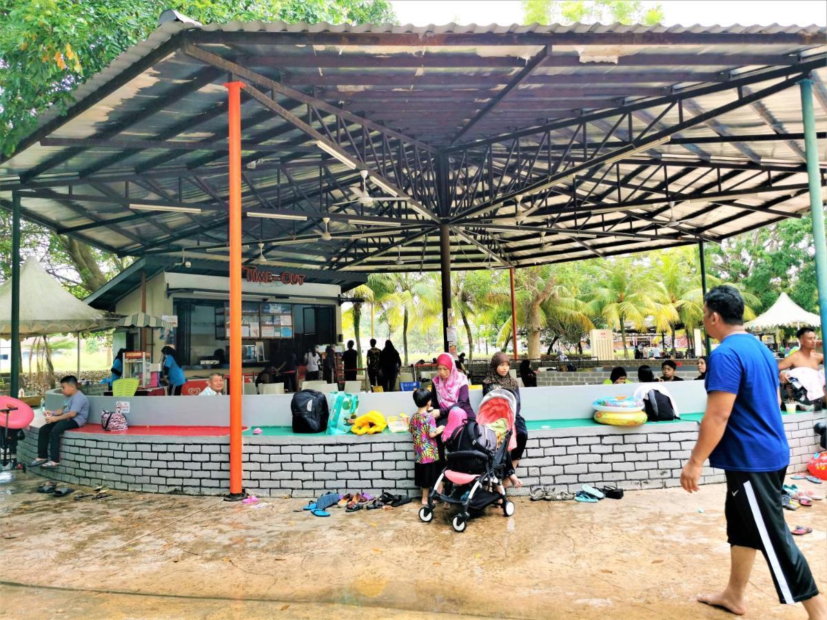B - Lagoon Water Themepark Suite Melaka Town Εξωτερικό φωτογραφία