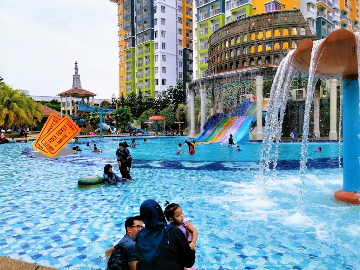 B - Lagoon Water Themepark Suite Melaka Town Εξωτερικό φωτογραφία
